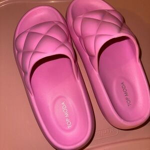 Top Moda Pink “Quilted”Slides